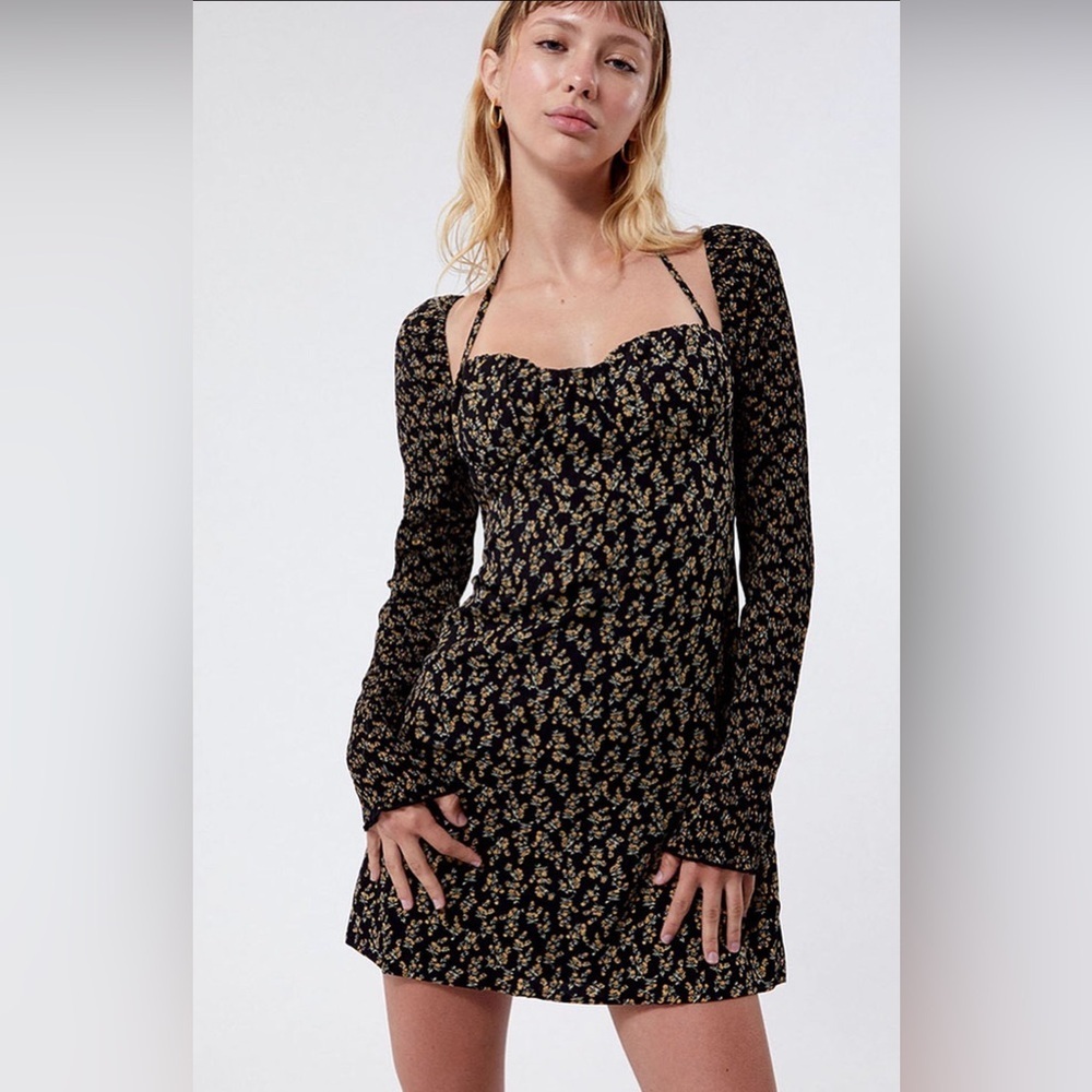La Hearts Black Floral Long-Sleeve Mini Dress